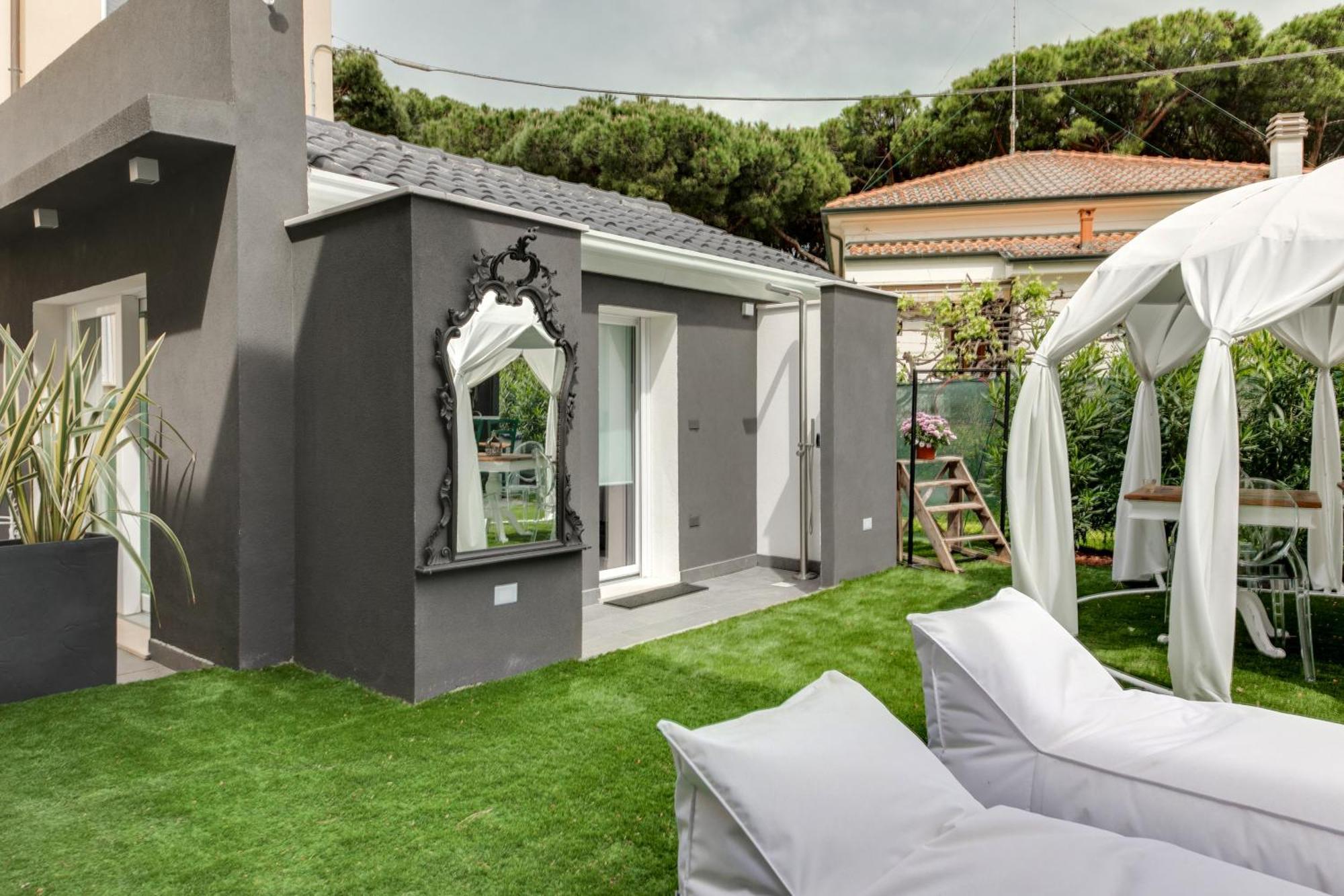 Villa Monti Suites&Aparts Cesenatico Eksteriør bilde